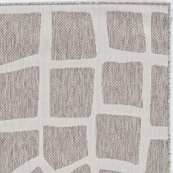 Homeroots 39 x 59 in. Ivory or Grey Polypropylene Rug 375253 - main
